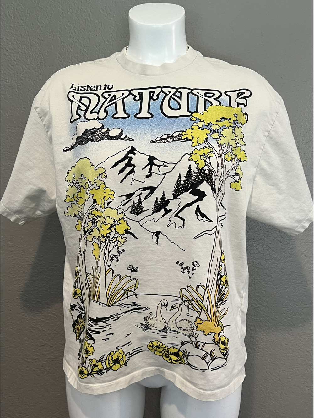 Levi’s Listen to Nature Short Stack Graphic T-Shirt Cream Outdoor Retro Tee